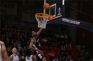 Európsky pohár FIBA: BC Prievidza - Alba Fehervar 102:85 (Foto Ladislav Szibilla)	