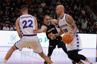 Európsky pohár FIBA: BC Prievidza - Alba Fehervar 102:85 (Foto Ladislav Szibilla)	