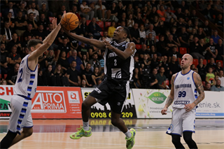 Európsky pohár FIBA: BC Prievidza - Alba Fehervar 102:85 (Foto Ladislav Szibilla)	