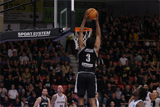 Európsky pohár FIBA: BC Prievidza - Alba Fehervar 102:85 (Foto Ladislav Szibilla)	