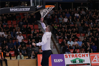 Európsky pohár FIBA: BC Prievidza - Alba Fehervar 102:85 (Foto Ladislav Szibilla)	