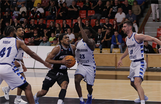 Európsky pohár FIBA: BC Prievidza - Alba Fehervar 102:85 (Foto Ladislav Szibilla)	