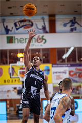 Európsky pohár FIBA: BC Prievidza - Alba Fehervar 102:85 (Foto: Vladimír Králik)	