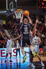 Európsky pohár FIBA: BC Prievidza - Alba Fehervar 102:85 (Foto: Vladimír Králik)	