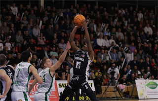 4. kolo TIPOS SBL: BC Prievidza - MBK Handlová 94:66 (Ladislav Szibilla)