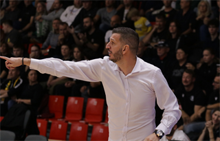 4. kolo TIPOS SBL: BC Prievidza - MBK Handlová 94:66 (Ladislav Szibilla)