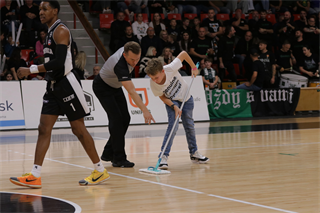 4. kolo TIPOS SBL: BC Prievidza - MBK Handlová 94:66 (Ladislav Szibilla)