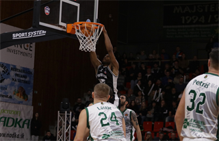 4. kolo TIPOS SBL: BC Prievidza - MBK Handlová 94:66 (Ladislav Szibilla)