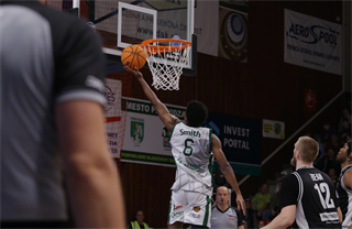 4. kolo TIPOS SBL: BC Prievidza - MBK Handlová 94:66 (Ladislav Szibilla)