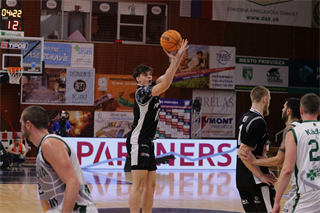 4. kolo TIPOS SBL: BC Prievidza - MBK Handlová 94:66 (Ladislav Szibilla)